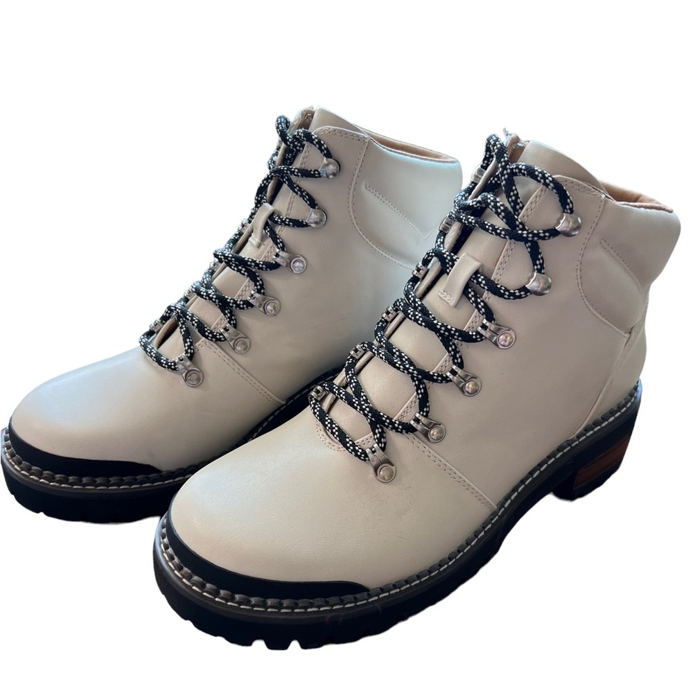 White Chunky Boots Sz9.5 Vegan Thick Sole